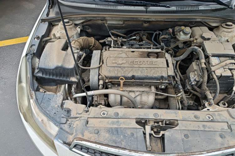 Used Chevrolet Cruze 2013 1.8L SE AT Engine Bay Right