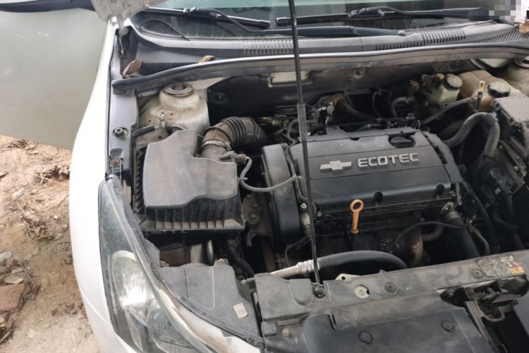 Used Chevrolet Cruze 2013 Hatchback 1.6L Automatic Luxury Model Engine Bay Right