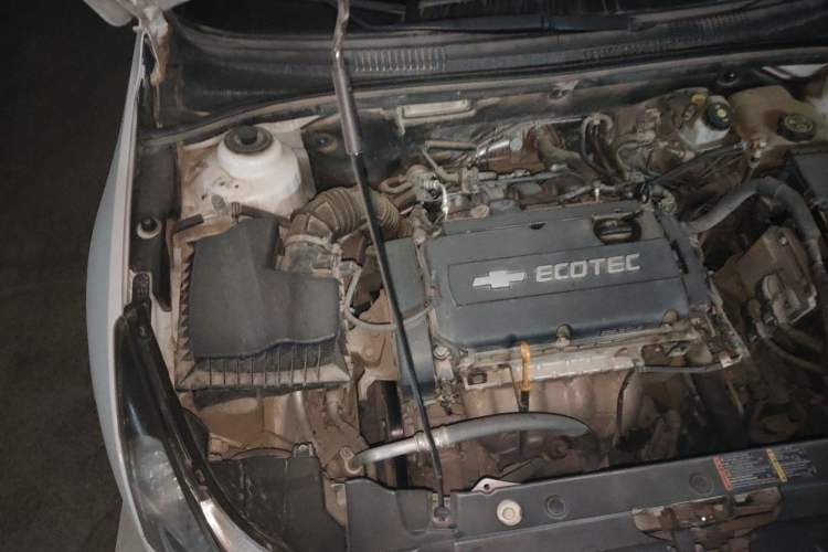 Used Chevrolet Cruze 2013 1.8L SE AT Engine Bay Right