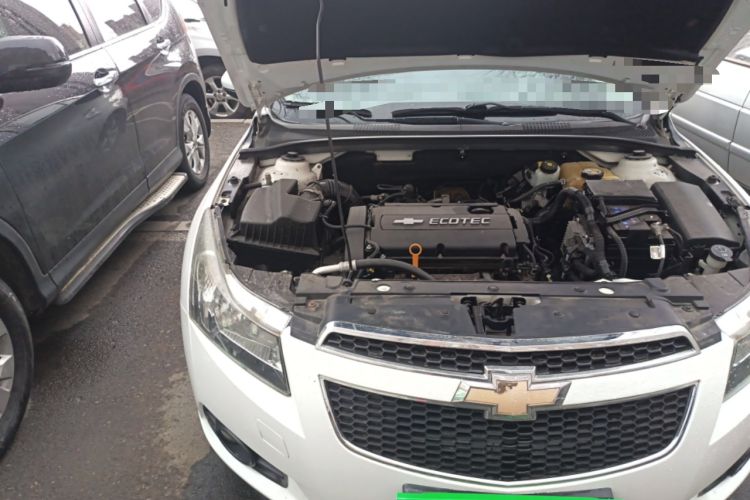 Used Chevrolet Cruze 2013 1.6L SL MT Engine Bay Right