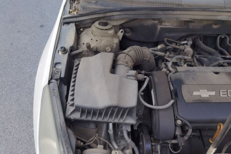 Used Chevrolet Cruze 2013 Hatchback 1.6L Manual Luxury Model Engine Bay Right