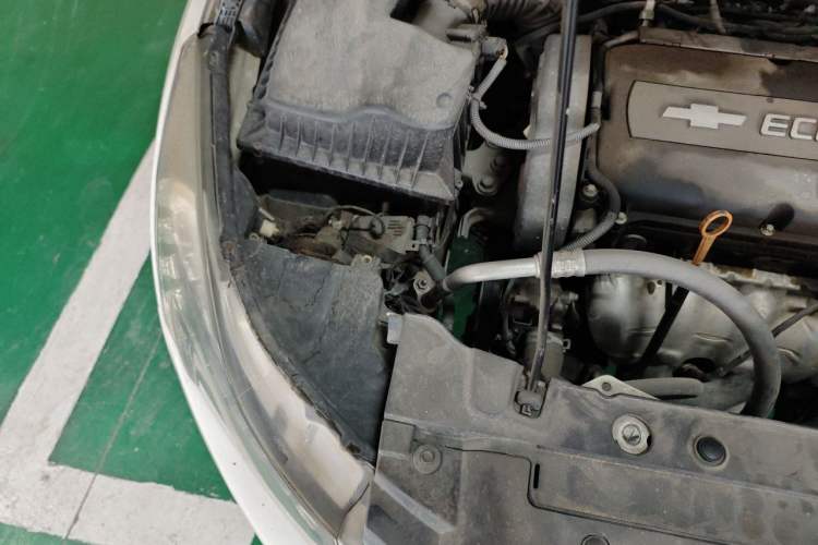 Used Chevrolet Cruze 2013 1.8L SE AT Engine Bay Right