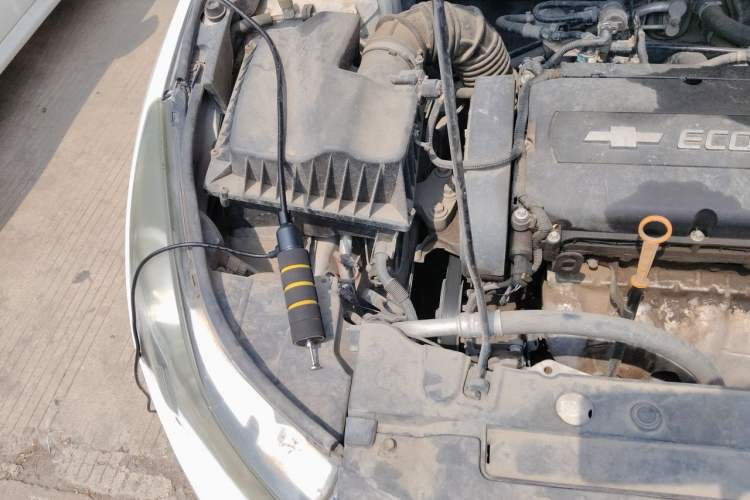 Used Chevrolet Cruze 2013 1.6L SL MT Engine Bay Right
