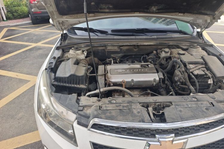 Used Chevrolet Cruze 2013 1.8L SE AT Engine Bay Right