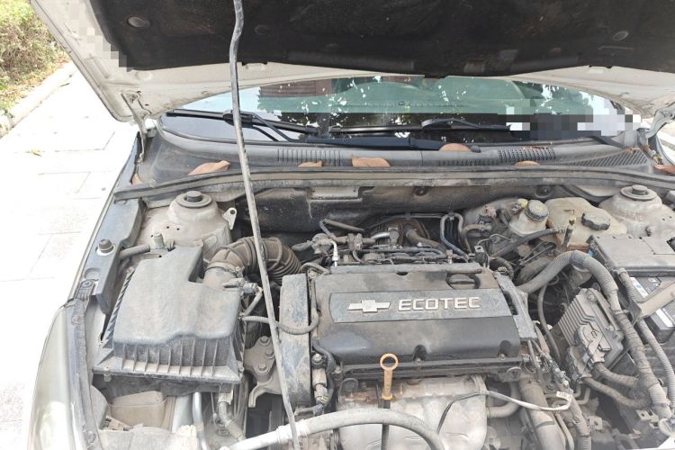 Used Chevrolet Cruze 2013 1.8L SE AT Engine Bay Right
