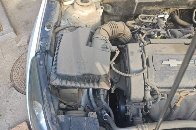 Used Chevrolet Cruze 2013 1.6L SL MT Engine Bay Right