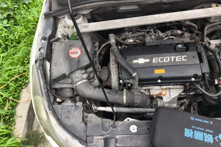 Used Chevrolet Cruze 2013 Hatchback 1.6T Automatic Flagship Model Engine Bay Right