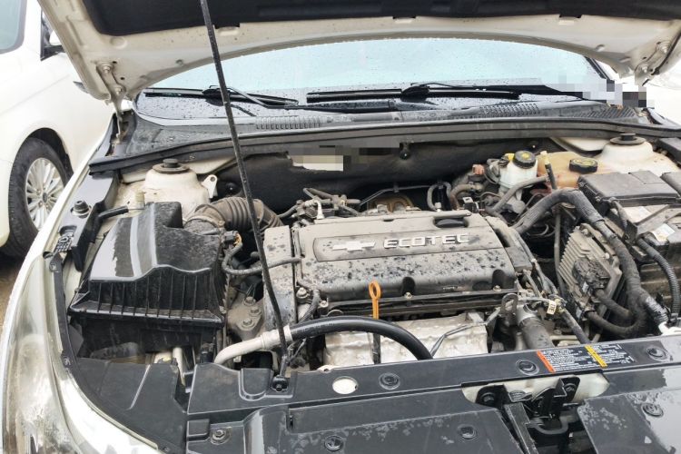 Used Chevrolet Cruze 2013 1.8L SE AT Engine Bay Right