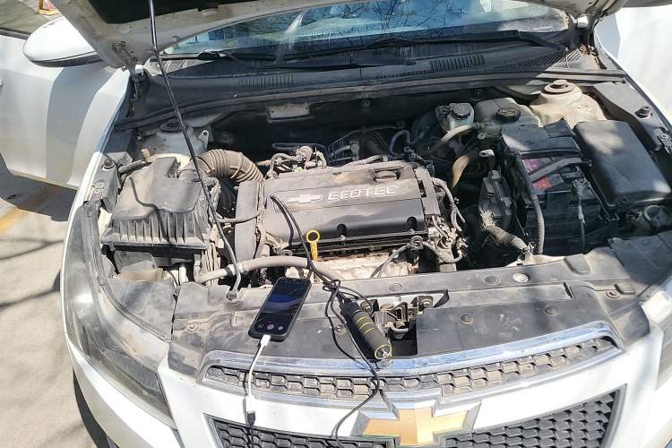 Used Chevrolet Cruze 2013 1.6L SE MT Engine Bay Right