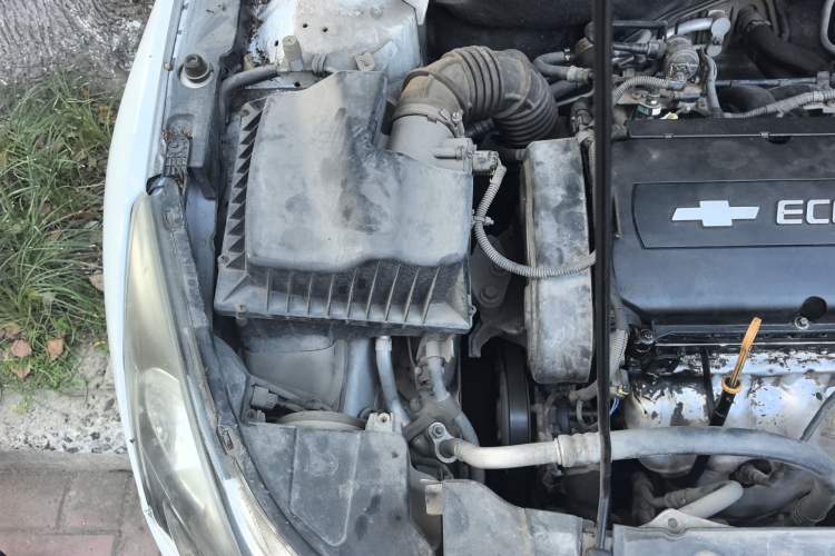Used Chevrolet Cruze 2013 1.6L SL Grand Edition Manual Transmission Engine Bay Right
