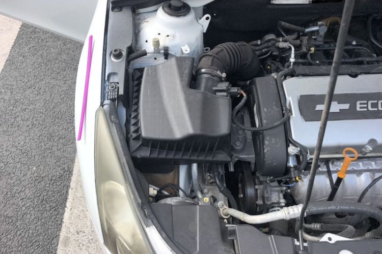 Used Chevrolet Cruze 2013 1.8L SE AT Engine Bay Right