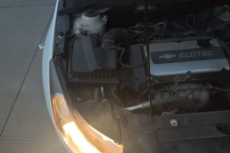 Used Chevrolet Cruze 2013 1.6L SE MT Engine Bay Right