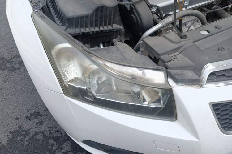 Used Chevrolet Cruze 2013 1.6L SE AT Engine Bay Right