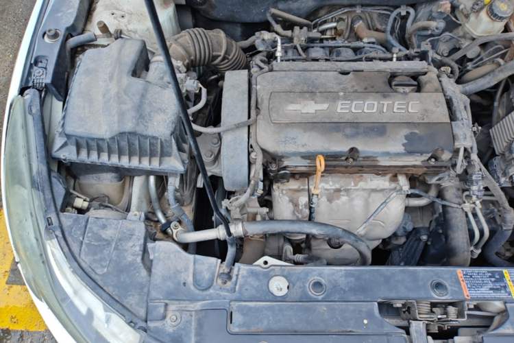 Used Chevrolet Cruze 2013 1.8L SE AT Engine Bay Right