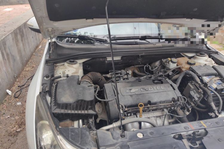 Used Chevrolet Cruze 2013 Hatchback 1.6L Manual Luxury Model Engine Bay Right