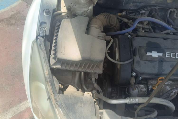 Used Chevrolet Cruze 2013 1.6L SL MT Engine Bay Right