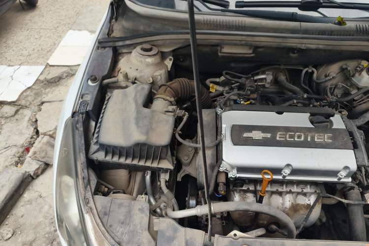 Used Chevrolet Cruze 2013 1.6L SE MT Engine Bay Right