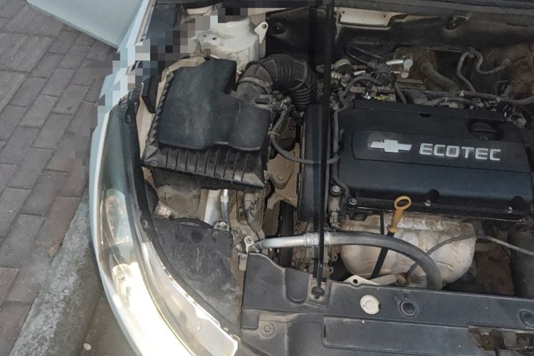 Used Chevrolet Cruze 2013 1.6L SE MT Engine Bay Right