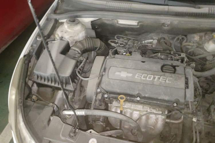 Used Chevrolet Cruze 2013 Hatchback 1.6L Automatic Luxury Model Engine Bay Right