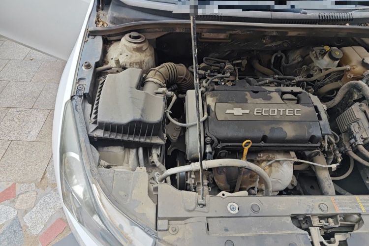 Used Chevrolet Cruze 2013 Hatchback 1.6L Manual Luxury Model Engine Bay Right
