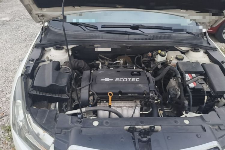 Used Chevrolet Cruze 2013 1.8L SE AT Engine Bay Right