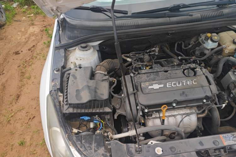 Used Chevrolet Cruze 2013 Hatchback 1.6L Manual Luxury Model Engine Bay Right