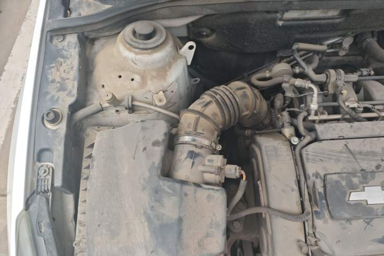 Used Chevrolet Cruze 2013 1.8L SE AT Engine Bay Right