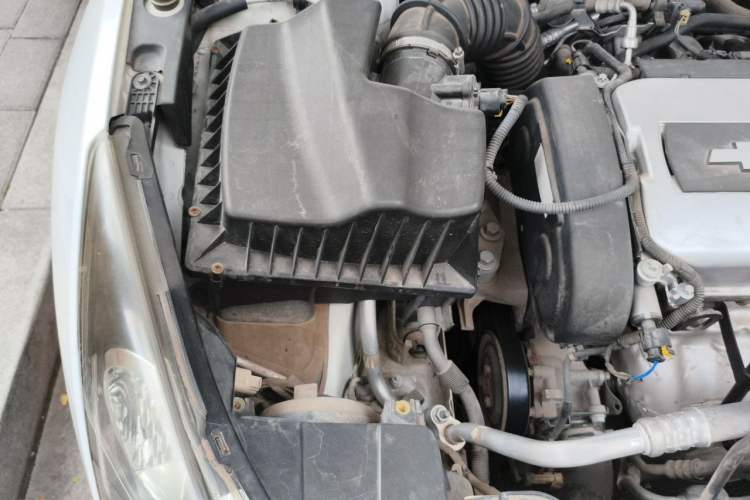 Used Chevrolet Cruze 2013 1.8L SE AT Engine Bay Right