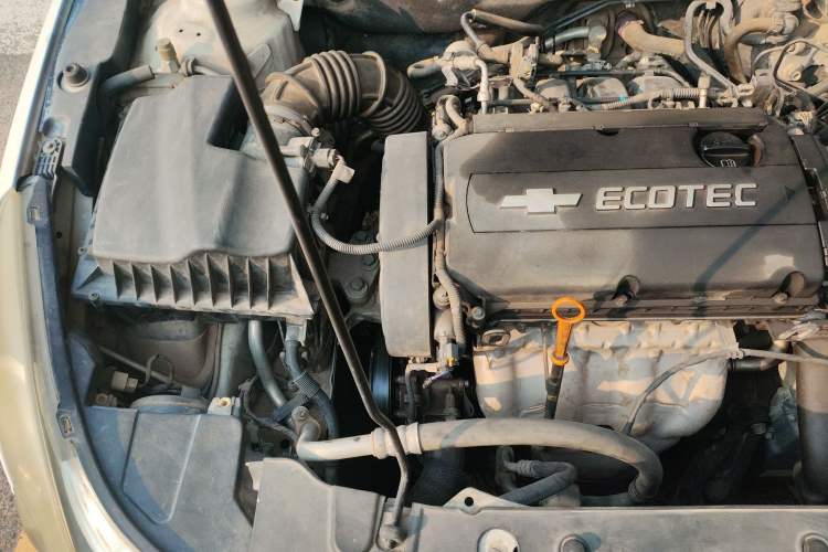 Used Chevrolet Cruze 2013 1.8L SE WTCC Edition AT Engine Bay Right
