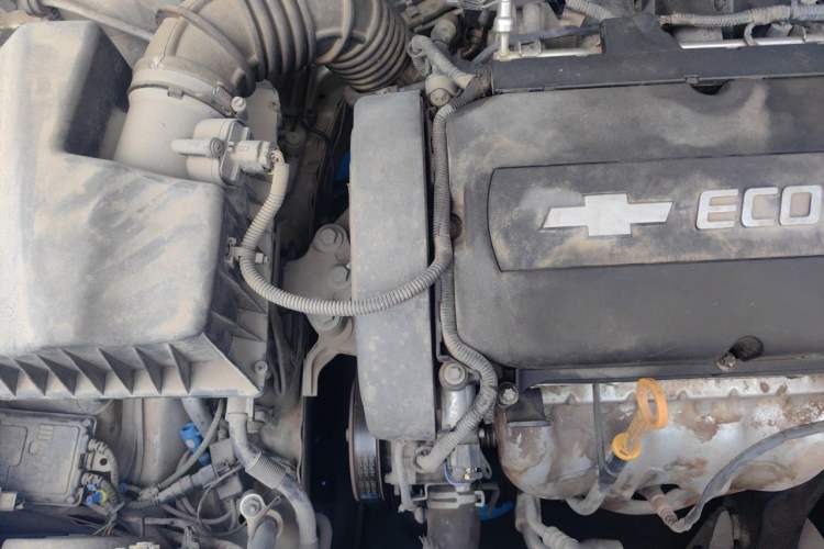 Used Chevrolet Cruze 2013 1.8L SE AT Engine Bay Right