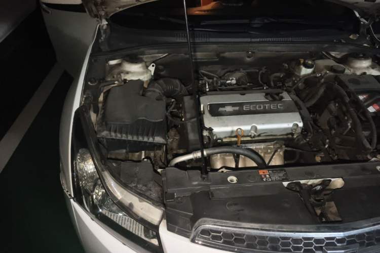 Used Chevrolet Cruze 2013 1.8L SE AT Engine Bay Right
