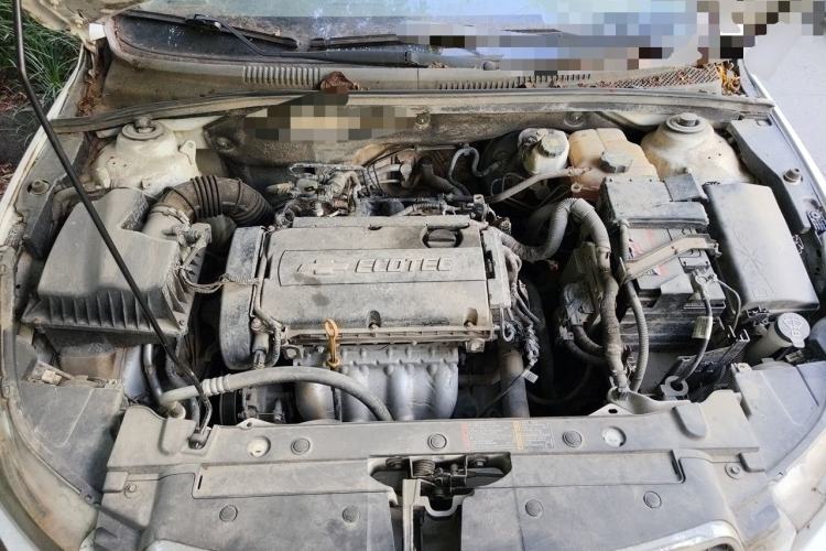 Used Chevrolet Cruze 2013 1.6L SE MT Engine Bay