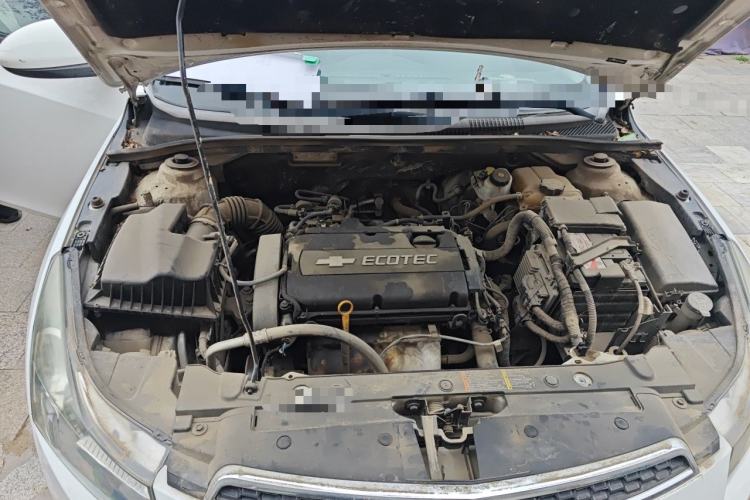 Used Chevrolet Cruze 2013 Hatchback 1.6L Manual Luxury Model Engine Bay