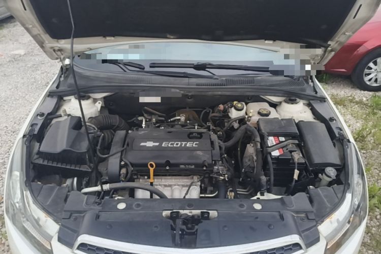 Used Chevrolet Cruze 2013 1.8L SE AT Engine Bay