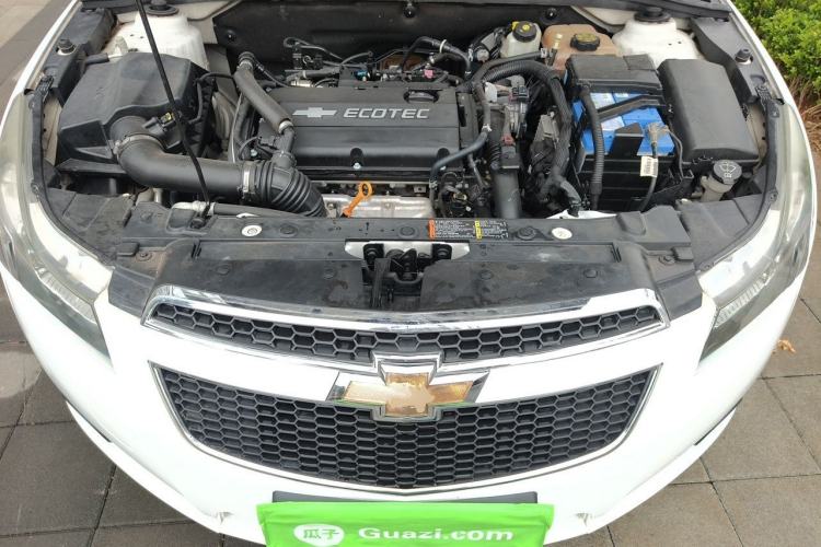 Used Chevrolet Cruze 2013 Hatchback 1.6T Automatic Flagship Model Engine Bay