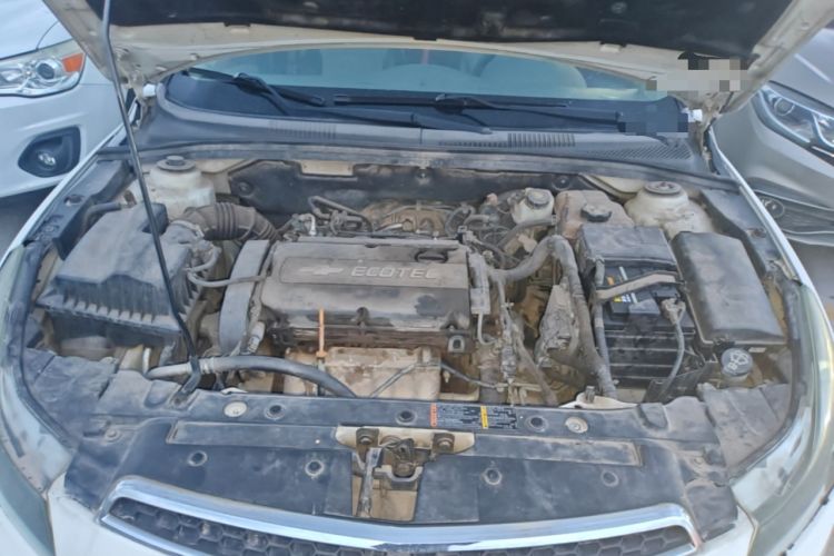 Used Chevrolet Cruze 2013 1.8L SE AT Engine Bay