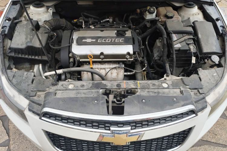 Used Chevrolet Cruze 2013 1.8L SE AT Engine Bay
