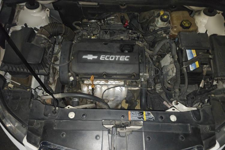 Used Chevrolet Cruze 2013 1.6L SE MT Engine Bay