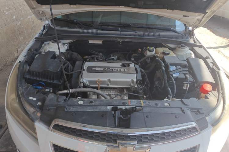 Used Chevrolet Cruze 2013 Hatchback 1.6L Automatic Luxury Model Engine Bay