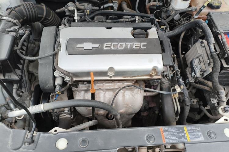 Used Chevrolet Cruze 2013 1.8L SE AT Engine Bay