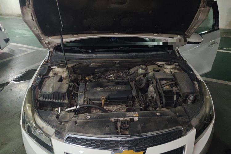 Used Chevrolet Cruze 2013 Hatchback 1.6L Manual Luxury Model Engine Bay