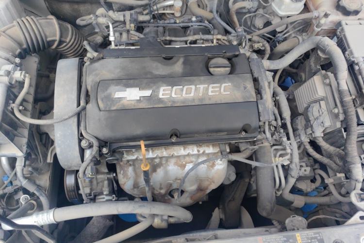 Used Chevrolet Cruze 2013 1.8L SE AT Engine Bay