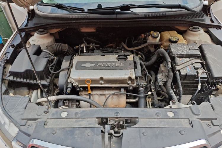 Used Chevrolet Cruze 2013 1.8L SE AT Engine Bay