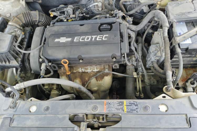 Used Chevrolet Cruze 2013 1.6L SE AT Engine Bay