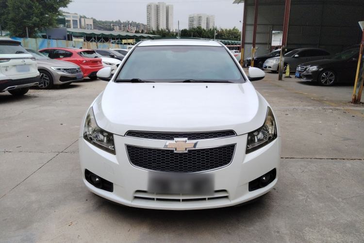 Used Chevrolet Cruze 2013 Hatchback 1.6L Automatic Luxury Model Exterior 1