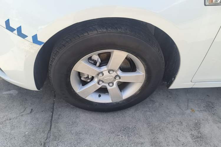 Used Chevrolet Cruze 2013 1.6L SL MT Exterior 4