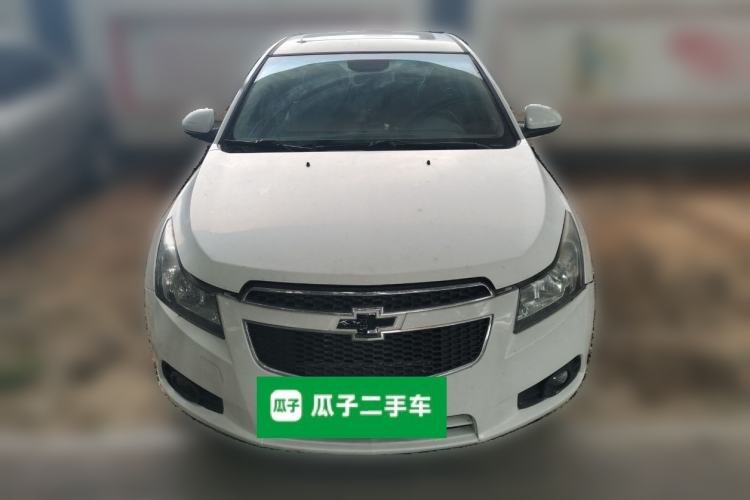 Used Chevrolet Cruze 2013 Hatchback 1.6L Automatic Luxury Model Front