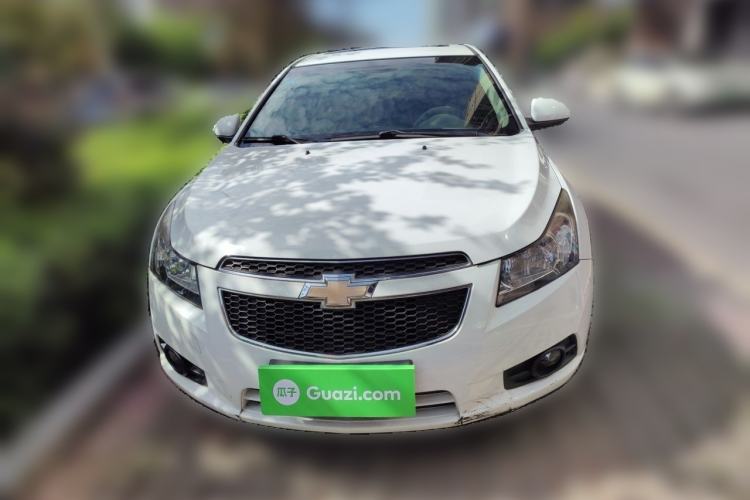 Used Chevrolet Cruze 2013 Hatchback 1.6L Manual Luxury Model Front