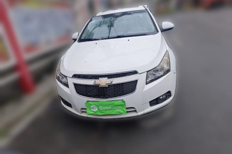 Used Chevrolet Cruze 2013 Hatchback 1.6L Manual Luxury Model Front