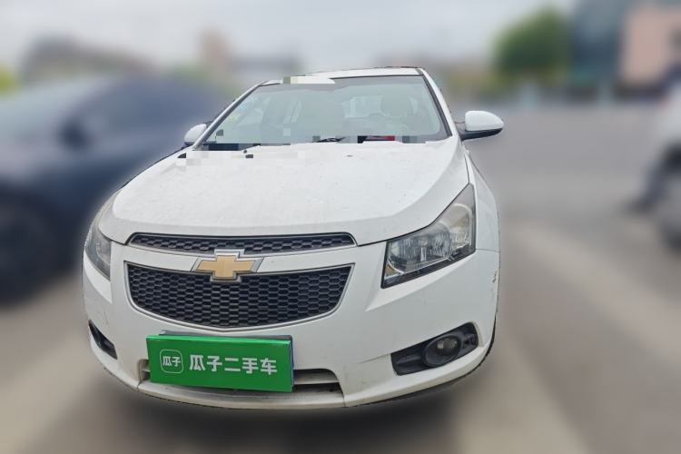 Used Chevrolet Cruze 2013 Hatchback 1.6L Automatic Luxury Model Front